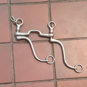 Stainless horse bit long shank with ported mouthpiece